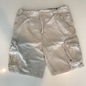 Men’s cream a cargo shorts